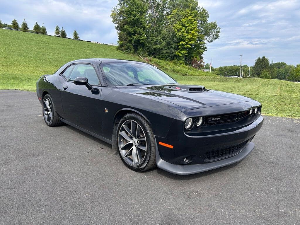 2016 Dodge Challenger 392 Hemi Scat Pack Shaker