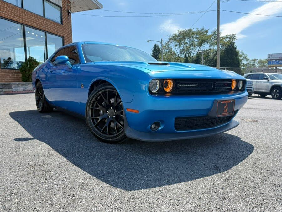 2016 Dodge Challenger 392 Hemi Scat Pack Shaker