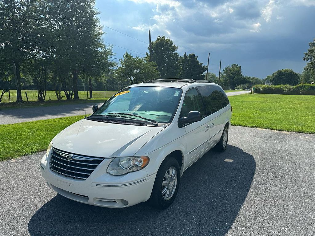 2005 Chrysler Town & Country Touring