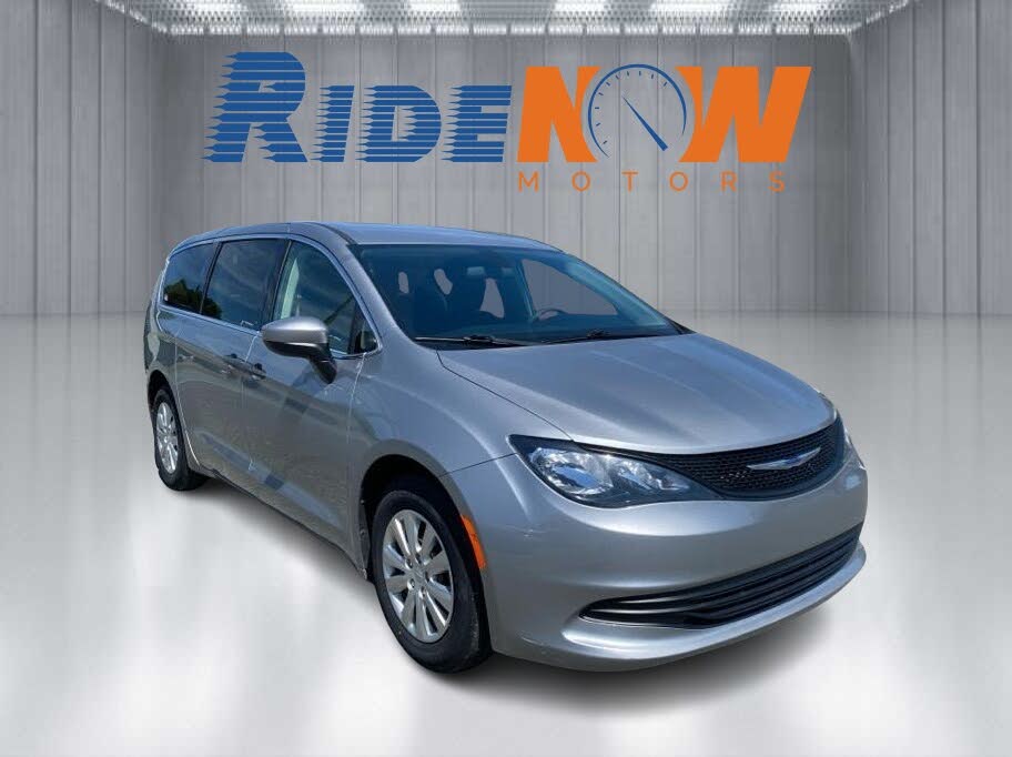 2020 Chrysler Voyager L