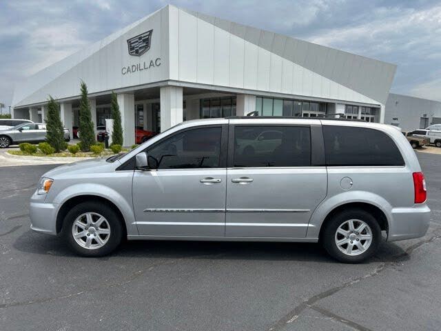 2012 Chrysler Town and Country Touring