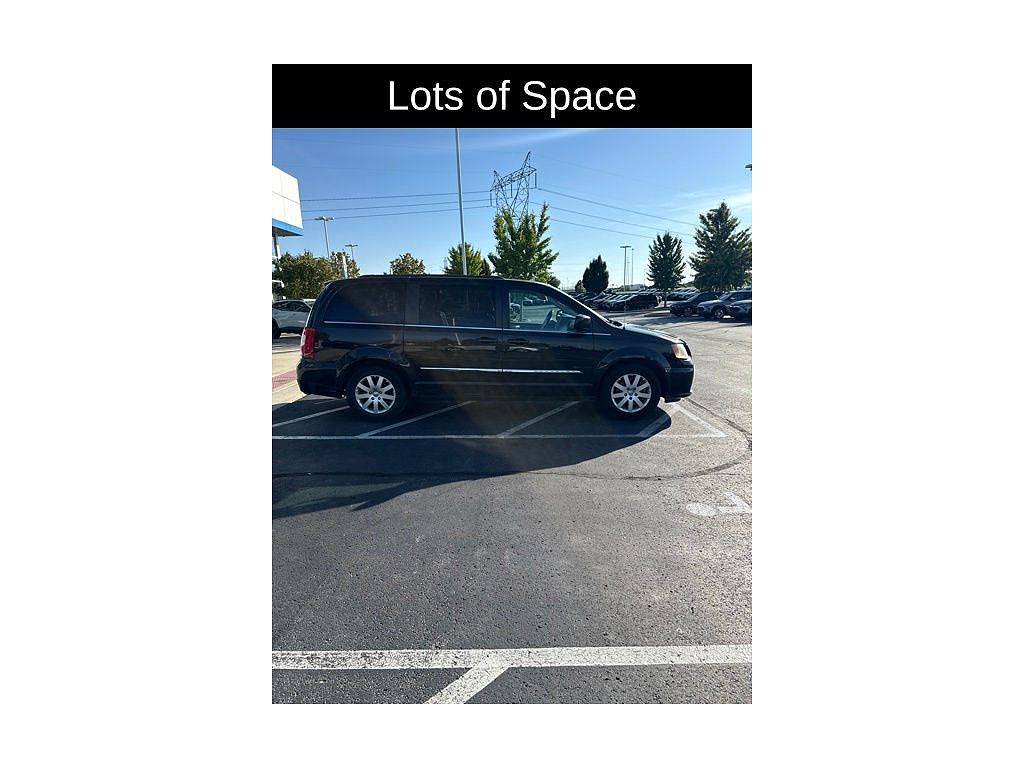 2013 Chrysler Town & Country Touring