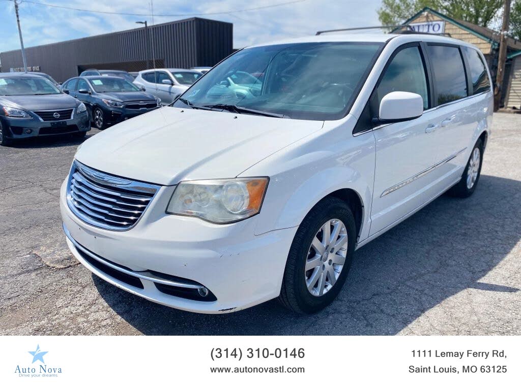 2013 Chrysler Town and Country Touring