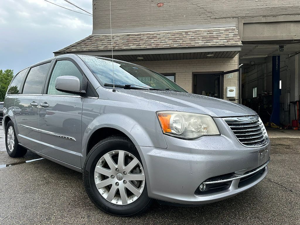 2013 Chrysler Town & Country Touring