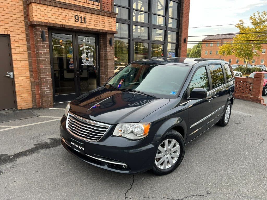 2013 Chrysler Town & Country Touring