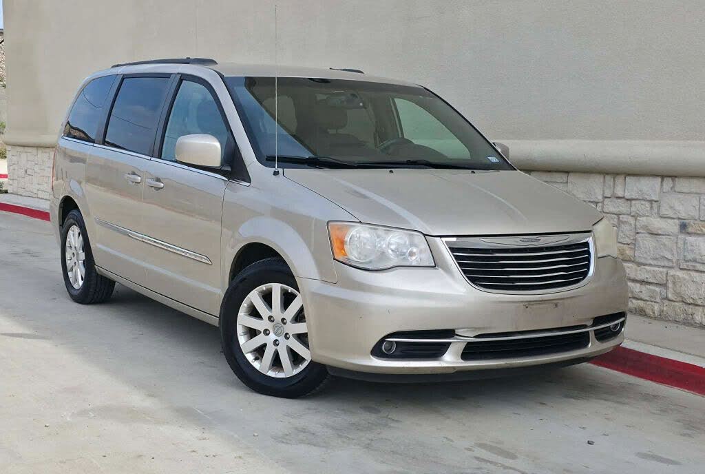 2014 Chrysler Town & Country Touring