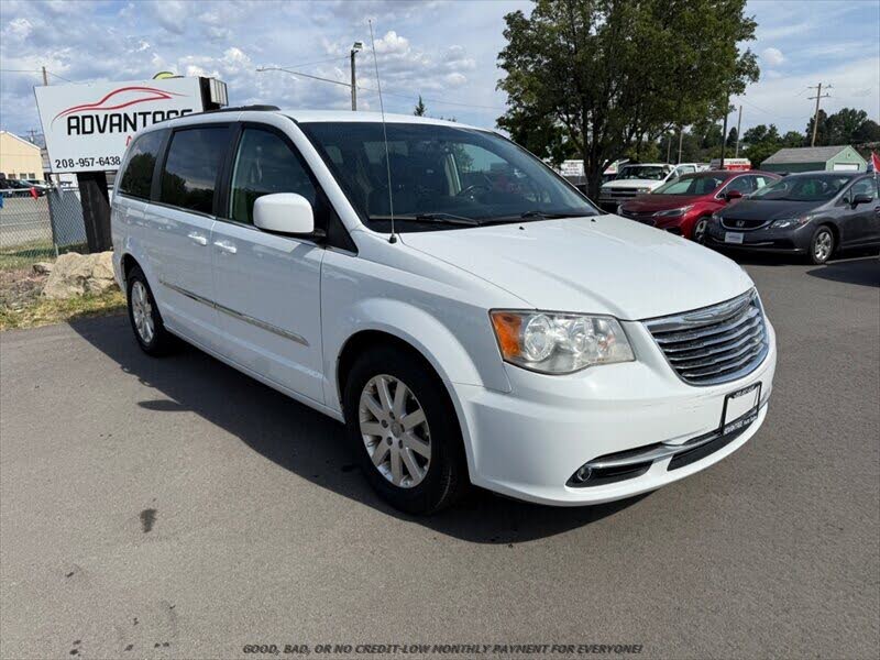 2014 Chrysler Town and Country Touring