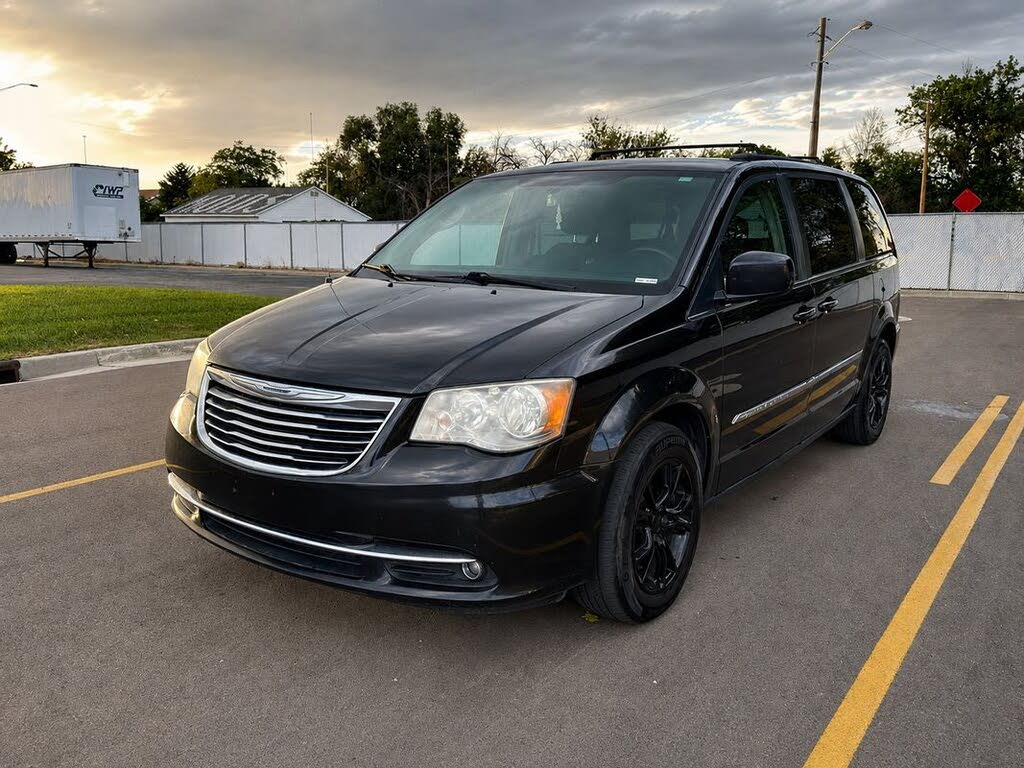 2014 Chrysler Town & Country Touring
