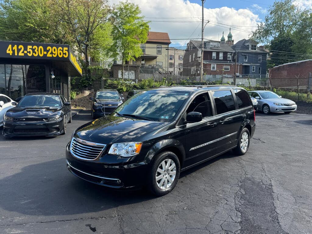 2015 Chrysler Town and Country Touring