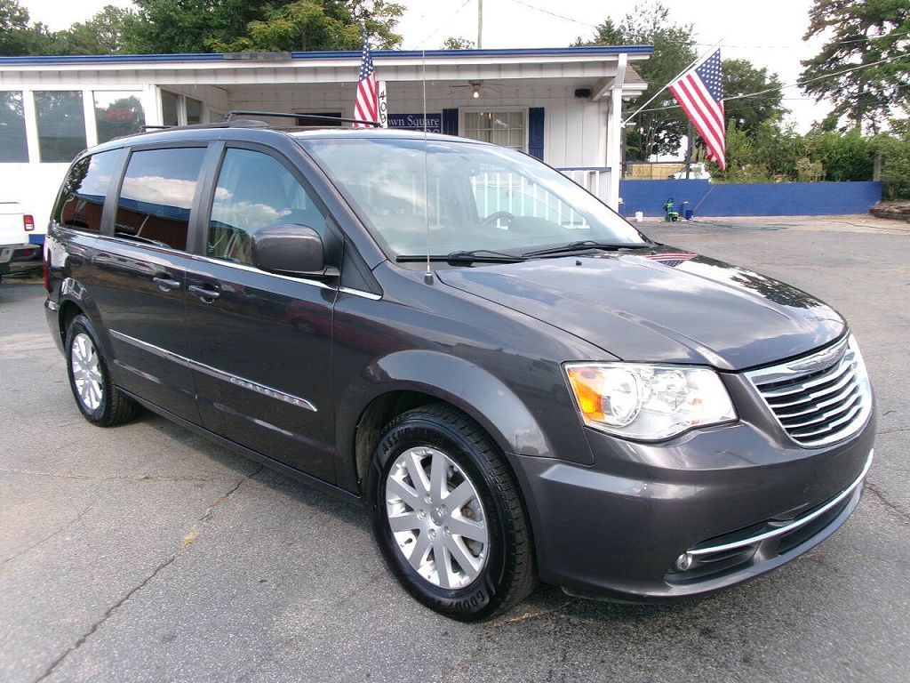 2016 Chrysler Town & Country Touring
