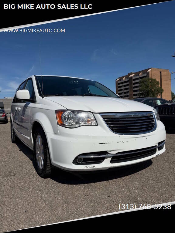 2016 Chrysler Town and Country Touring