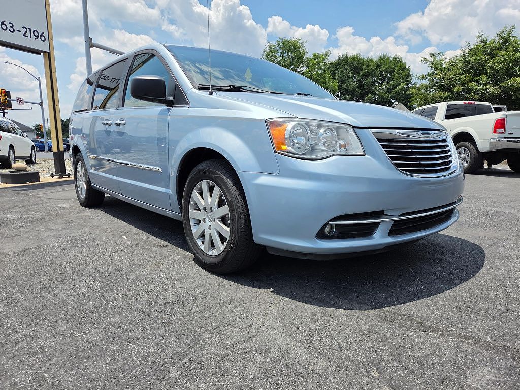 2016 Chrysler Town & Country Touring