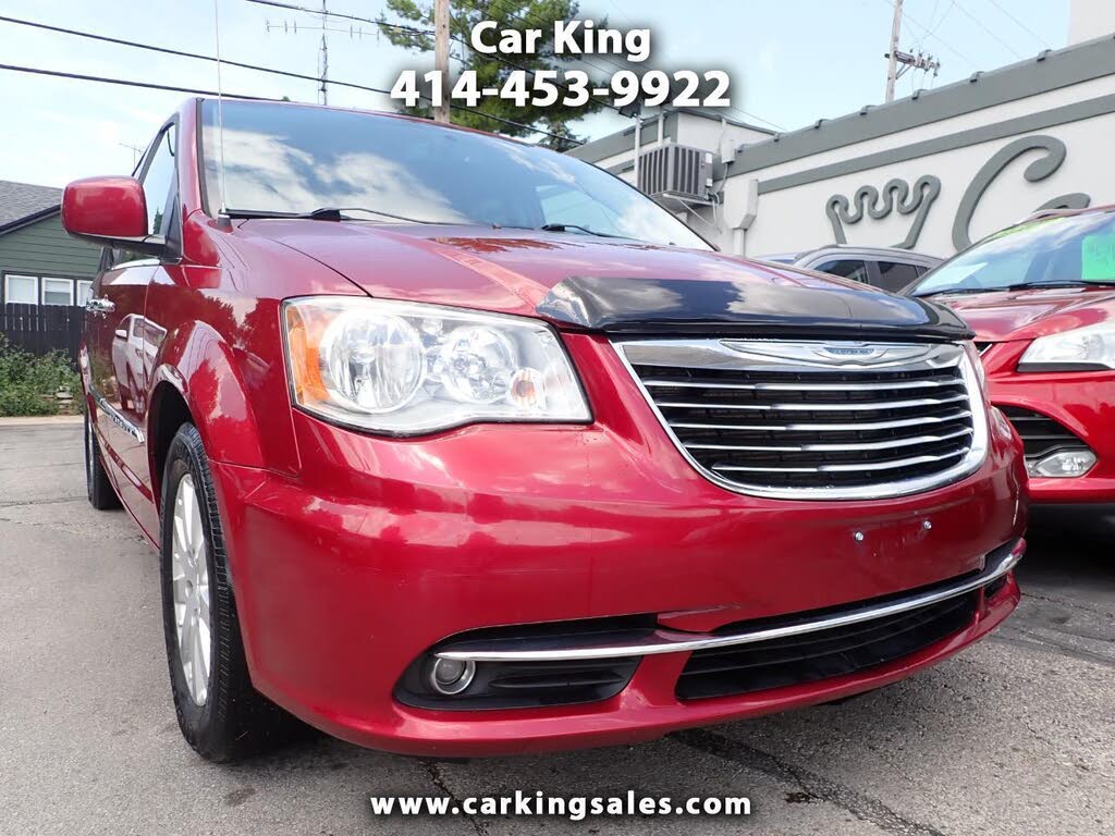 2016 Chrysler Town and Country Touring