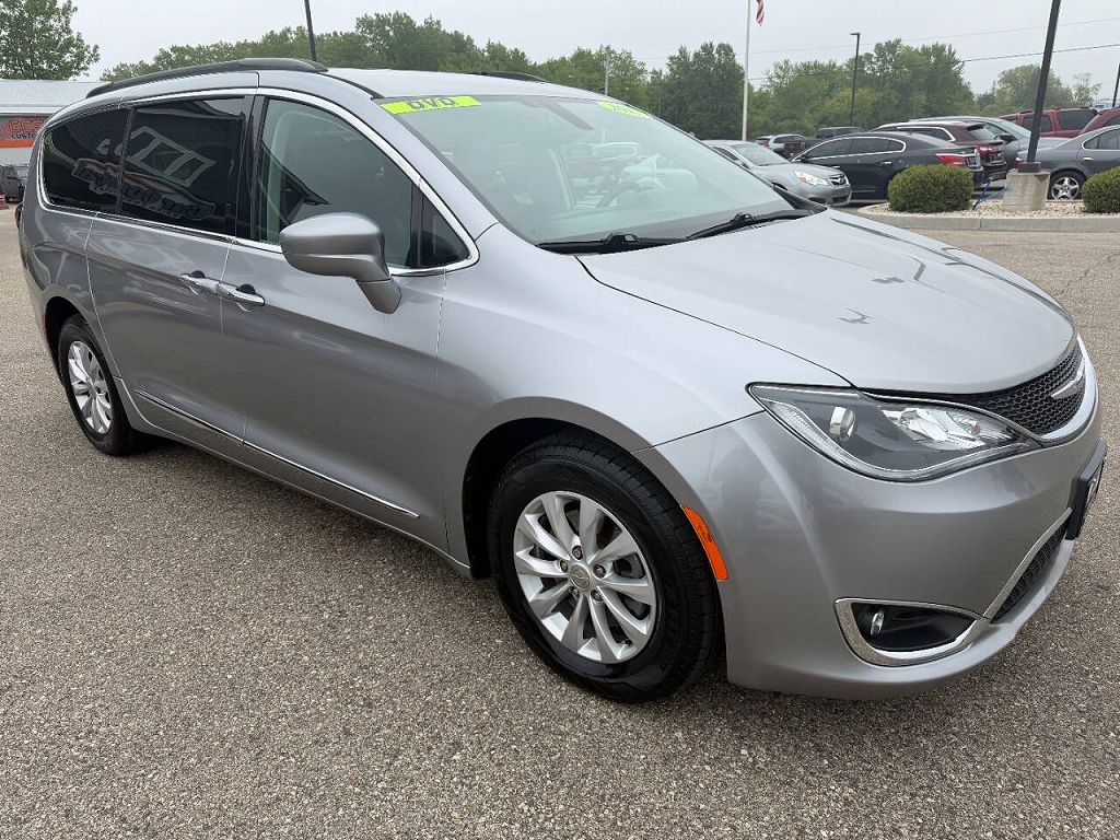 2017 Chrysler Pacifica Touring Plus