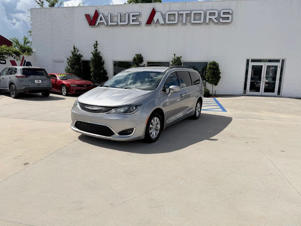 2017 Chrysler Pacifica Touring Plus