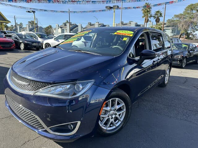 2017 Chrysler Pacifica Touring-L