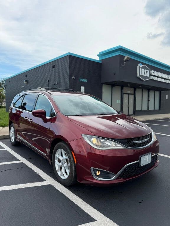 2017 Chrysler Pacifica Touring Plus