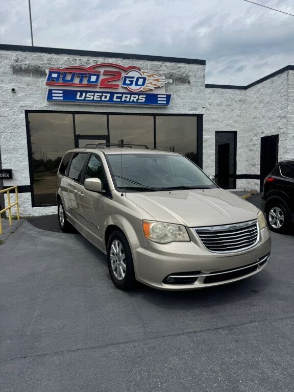 2013 Chrysler Town and Country Touring