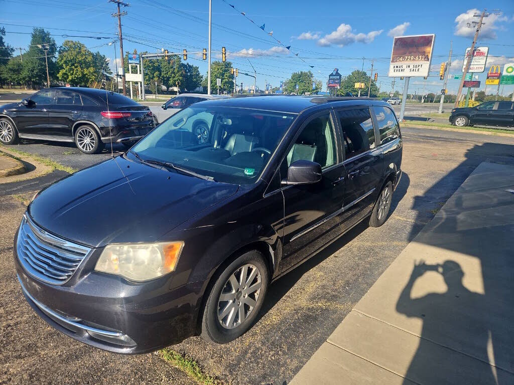 2013 Chrysler Town and Country Touring
