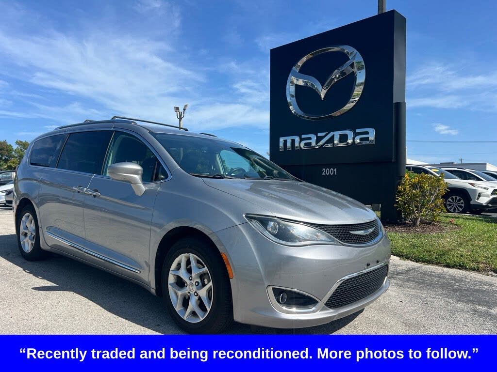 2020 Chrysler Pacifica Touring L