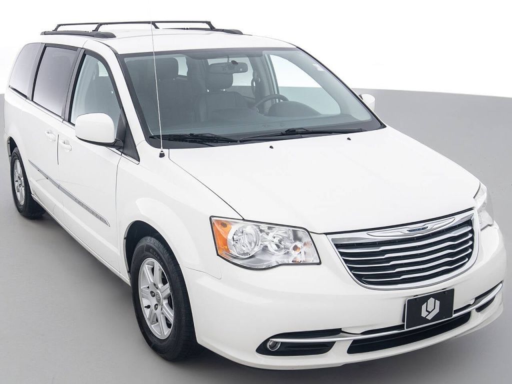 2013 Chrysler Town and Country Touring