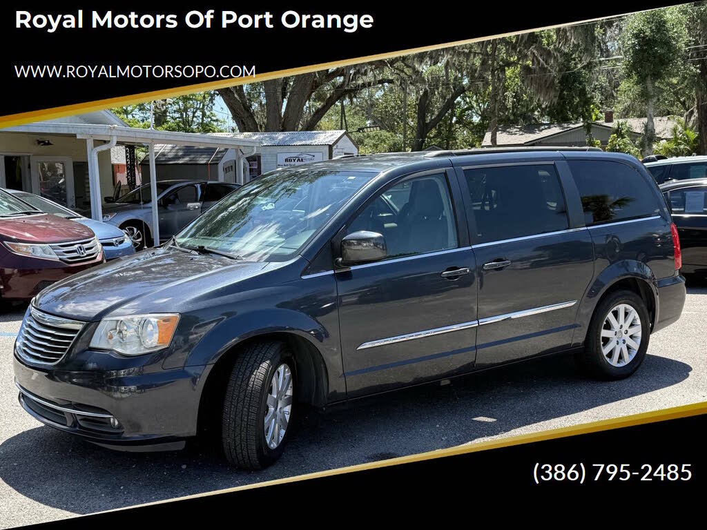 2014 Chrysler Town and Country Touring