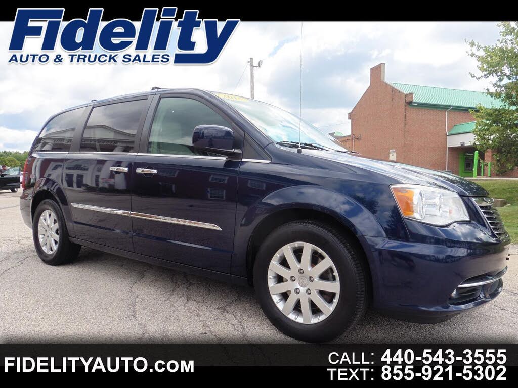 2015 Chrysler Town and Country Touring