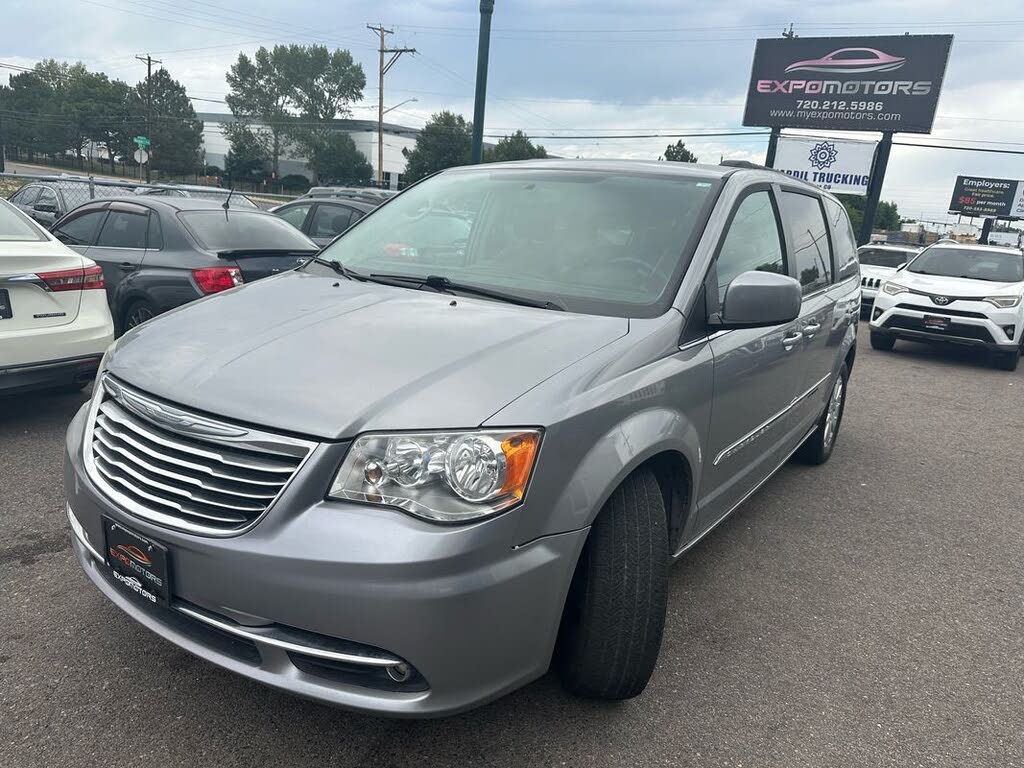 2015 Chrysler Town and Country Touring