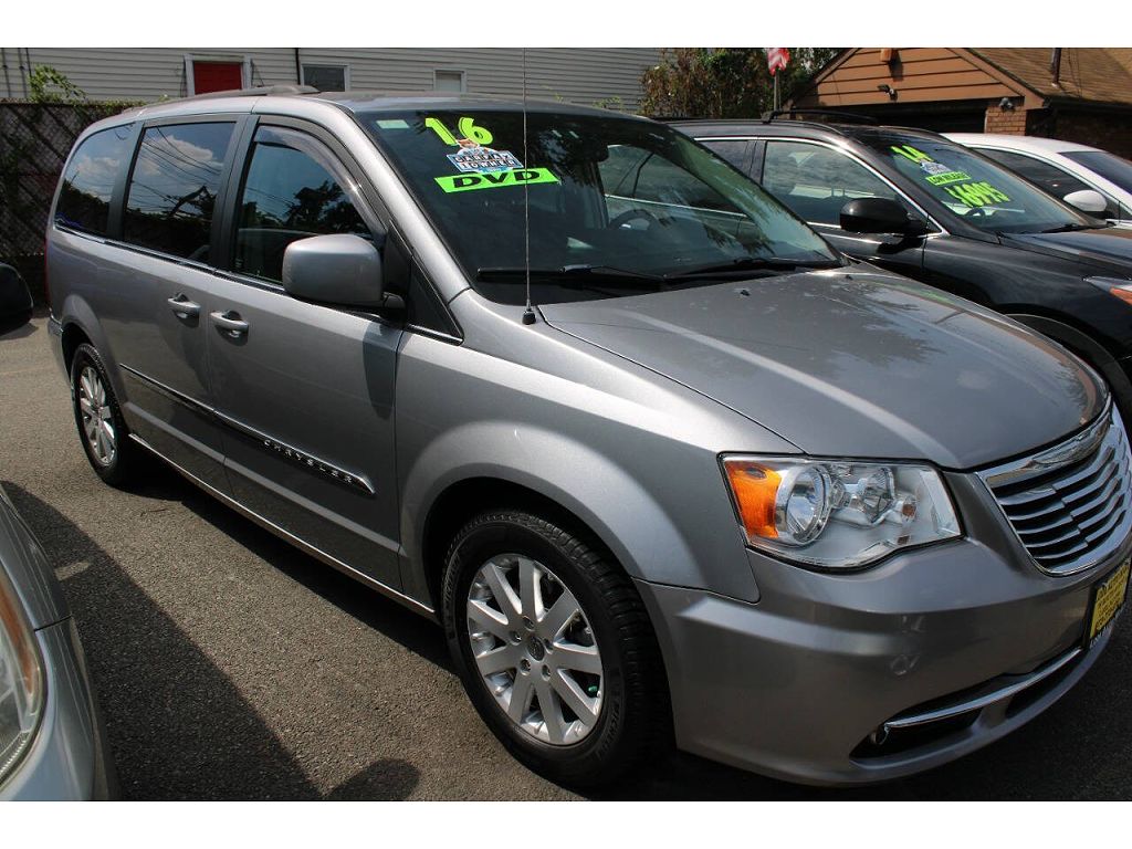 2016 Chrysler Town & Country Touring