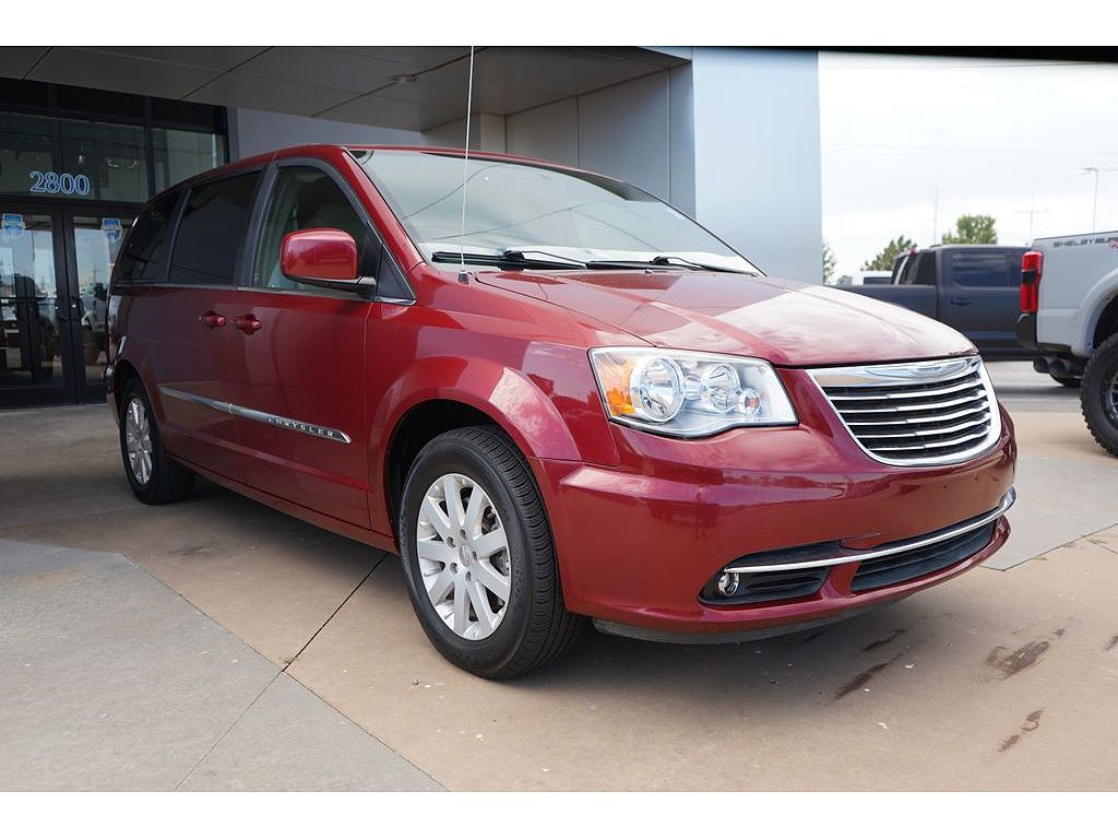 2016 Chrysler Town & Country Touring
