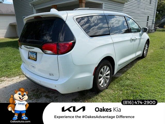 2017 Chrysler Pacifica Touring Plus