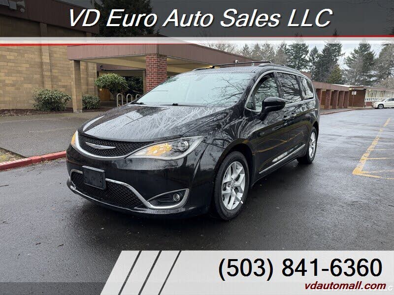 2017 Chrysler Pacifica Touring Plus