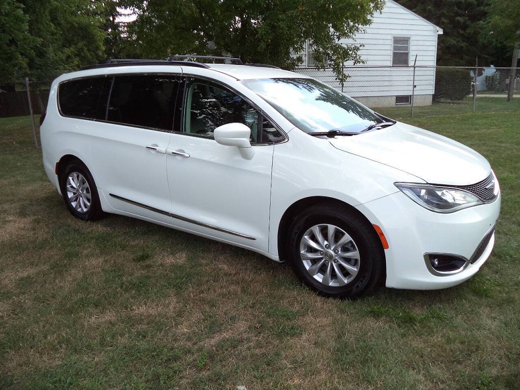 2017 Chrysler Pacifica Touring Plus