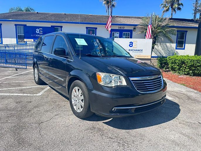 2013 Chrysler Town and Country Touring