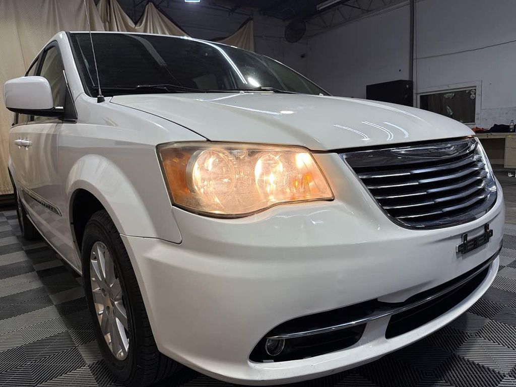 2014 Chrysler Town & Country Touring