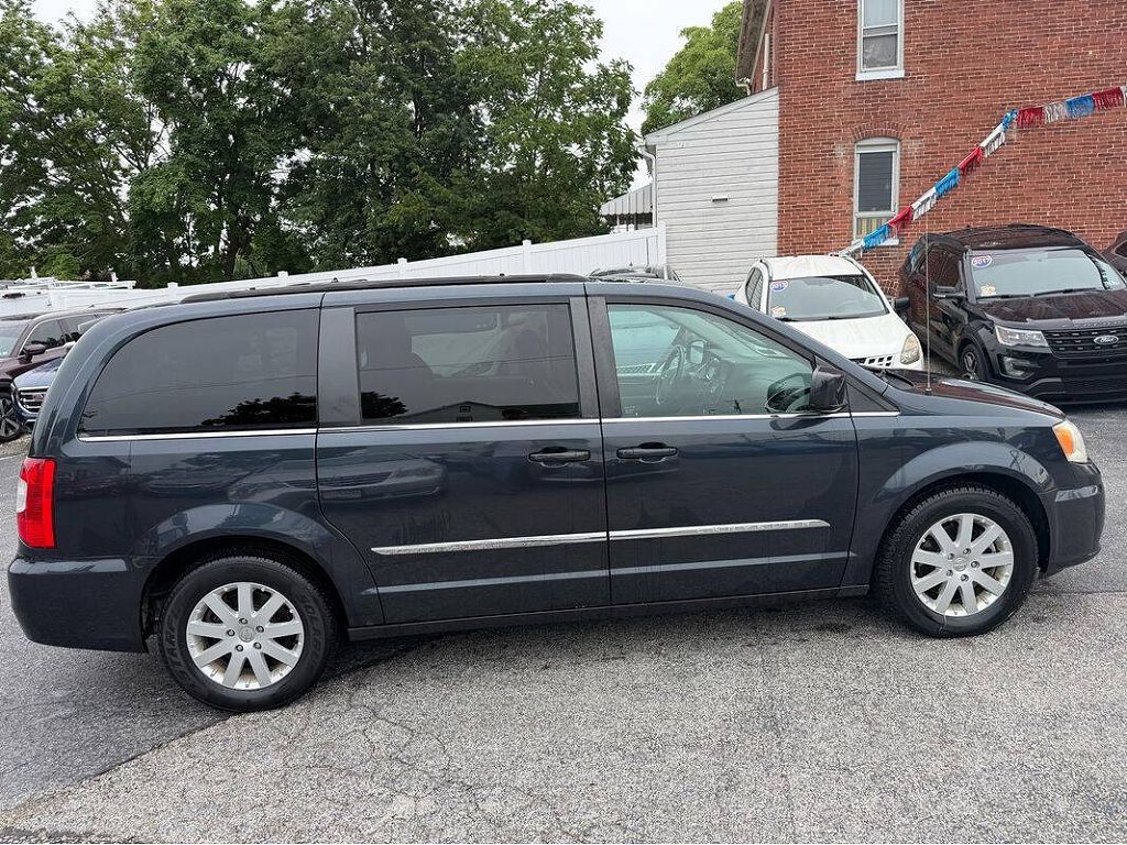 2014 Chrysler Town & Country Touring