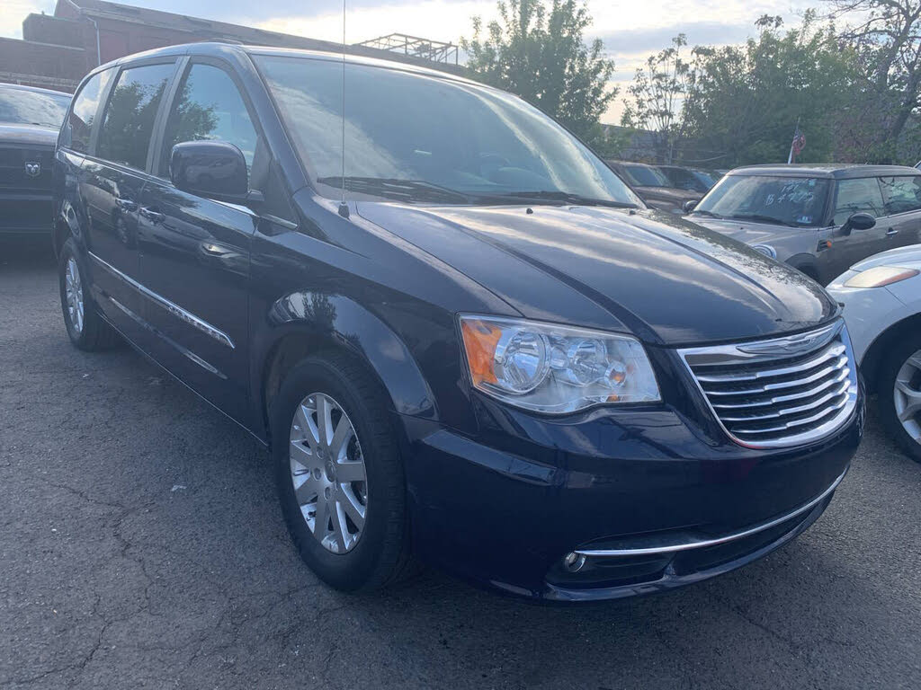 2014 Chrysler Town and Country Touring
