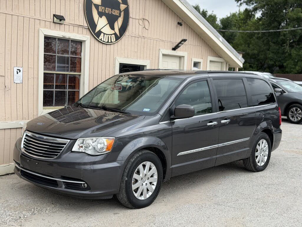 2016 Chrysler Town and Country Touring