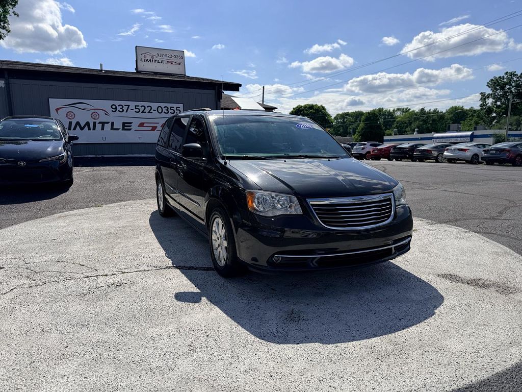 2016 Chrysler Town and Country Touring