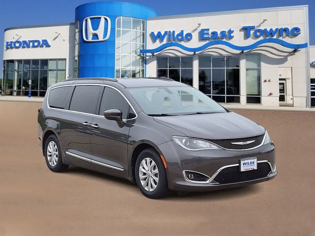 2017 Chrysler Pacifica Touring Plus