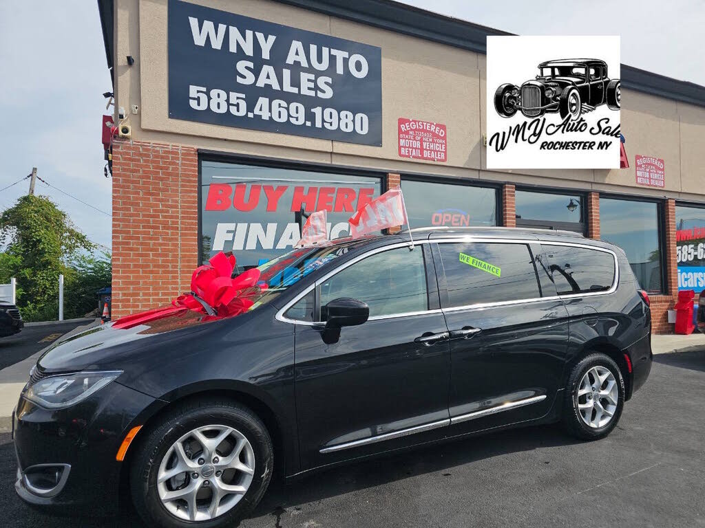 2017 Chrysler Pacifica Touring-L