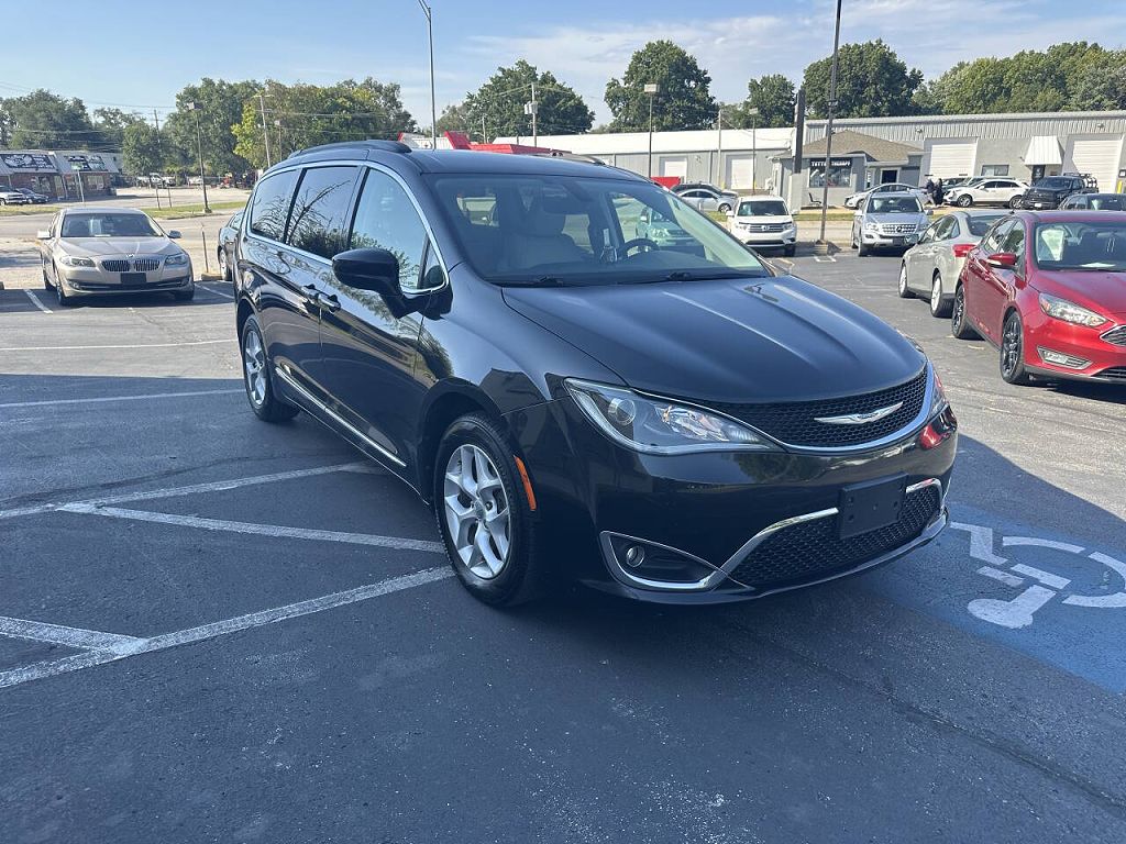 2017 Chrysler Pacifica Touring Plus
