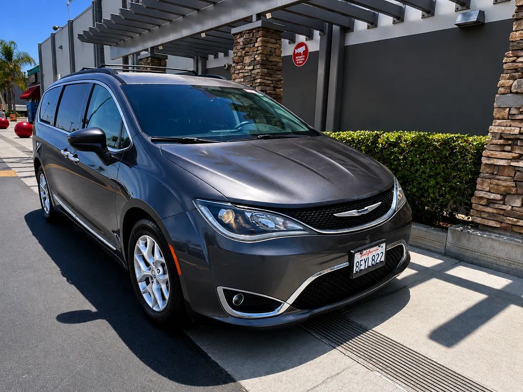 2017 Chrysler Pacifica Touring Plus