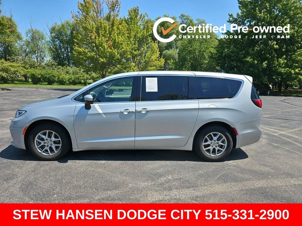 2023 Chrysler Pacifica Touring L