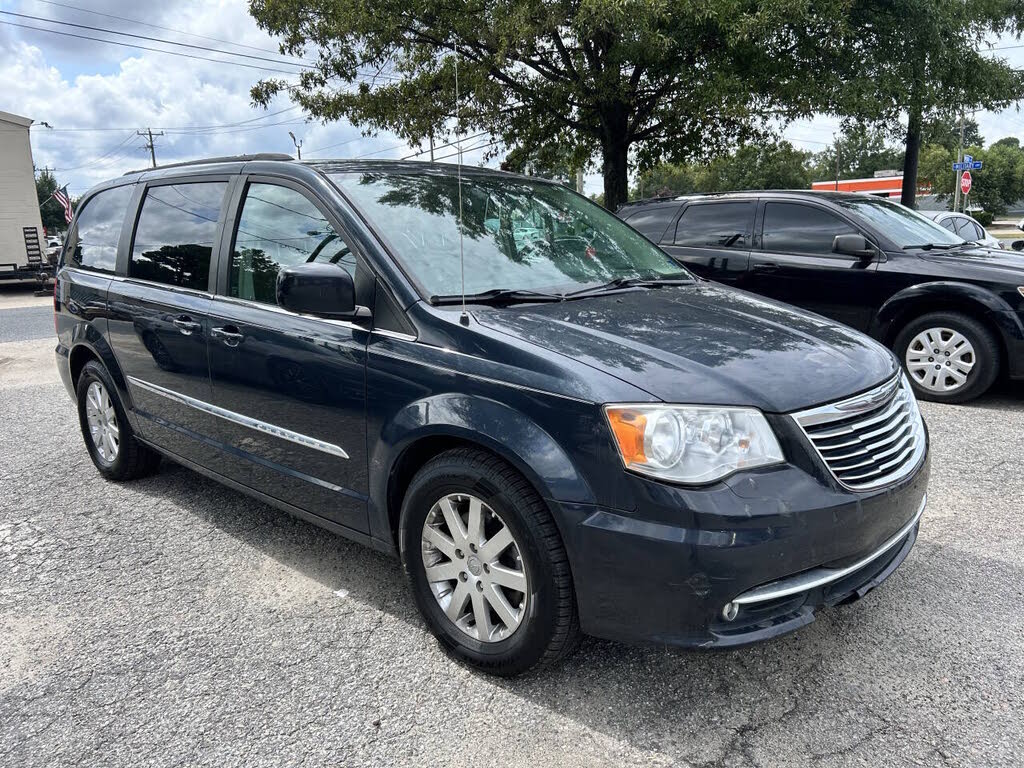 2013 Chrysler Town and Country Touring