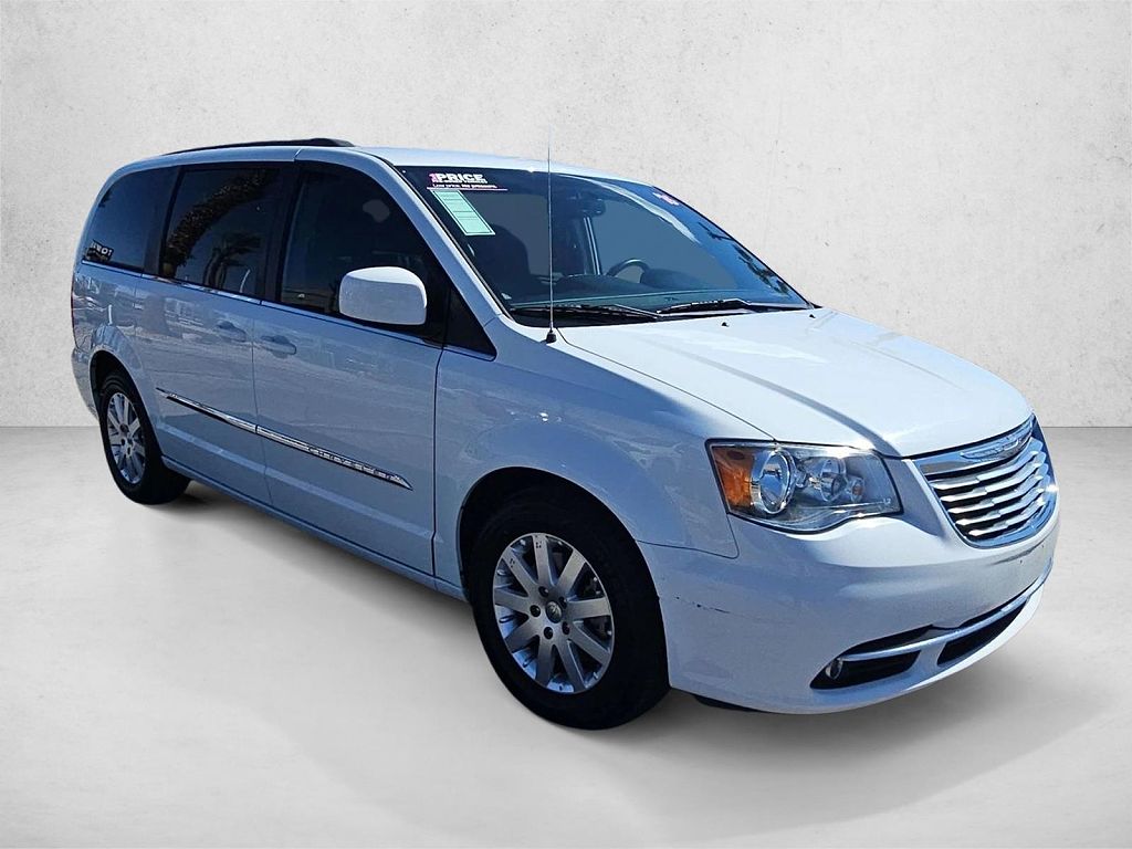 2016 Chrysler Town & Country Touring