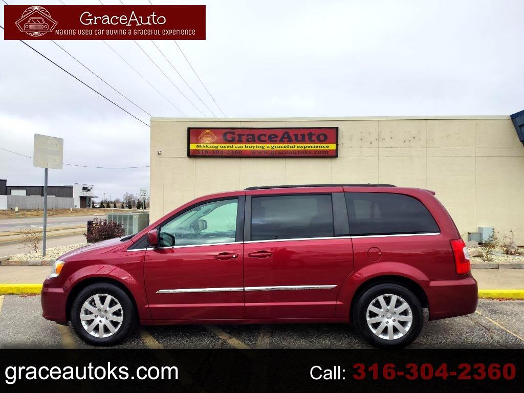 2016 Chrysler Town & Country Touring