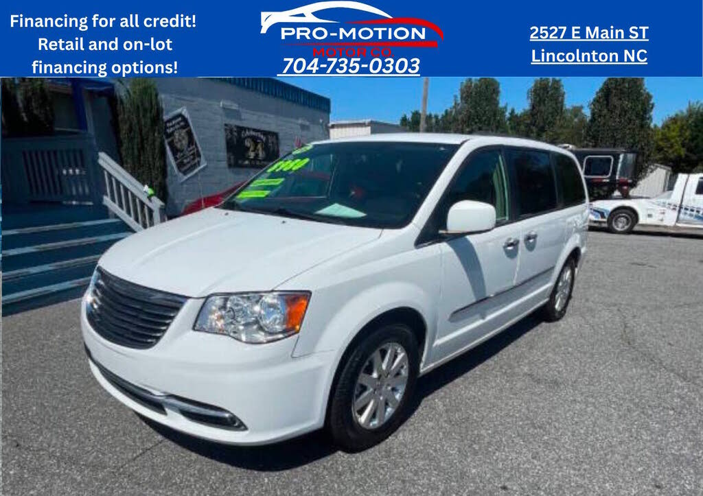 2016 Chrysler Town and Country Touring
