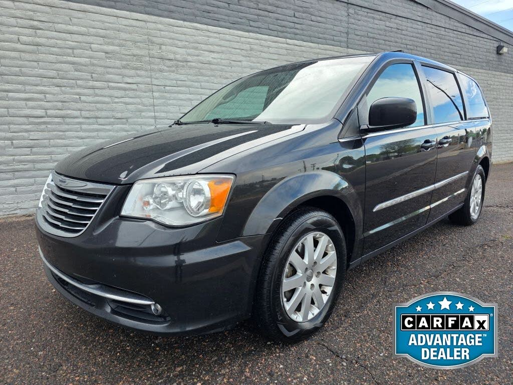 2016 Chrysler Town and Country Touring