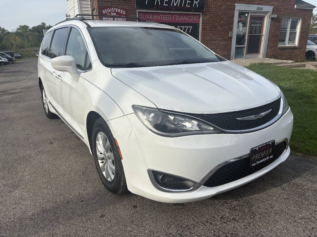 2017 Chrysler Pacifica Touring Plus